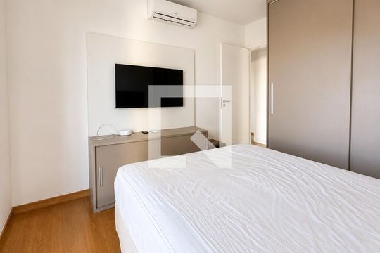 Suíte de apartamento para alugar com 2 quartos, 81m² em Jardim das Colinas, São José dos Campos