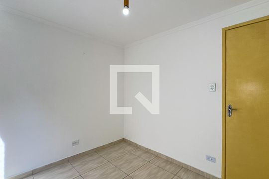 Quarto 1 de apartamento para alugar com 2 quartos, 50m² em Jardim Imbé, São Paulo