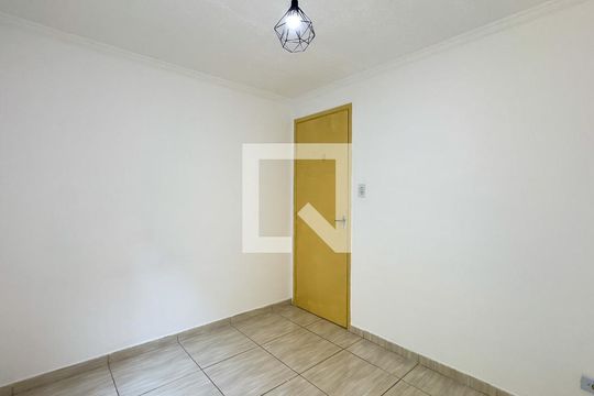 Quarto 2 de apartamento para alugar com 2 quartos, 50m² em Jardim Imbé, São Paulo