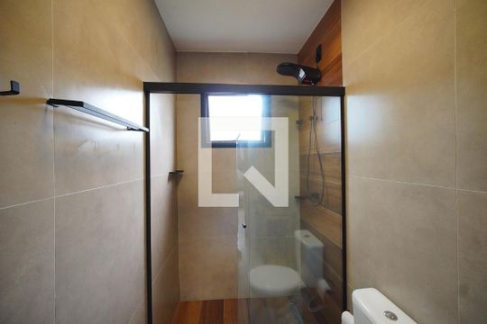 Banheiro de casa para alugar com 2 quartos, 81m² em Campeche Central, Florianópolis