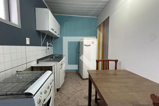 Cozinha de apartamento para alugar com 1 quarto, 35m² em Trindade, Florianópolis