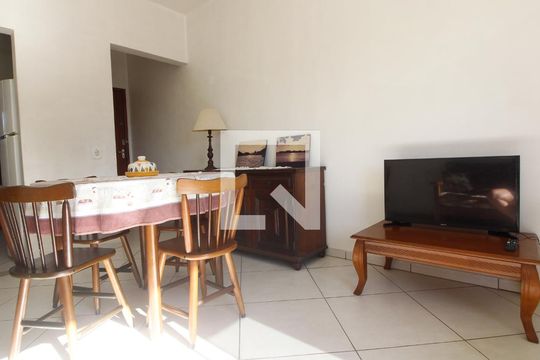 Sala de apartamento para alugar com 2 quartos, 75m² em Vila Nova, Cabo Frio