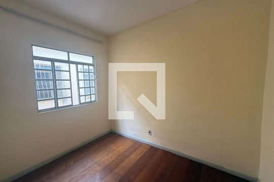 Quarto 2 de apartamento para alugar com 2 quartos, 55m² em Itapoã, Belo Horizonte