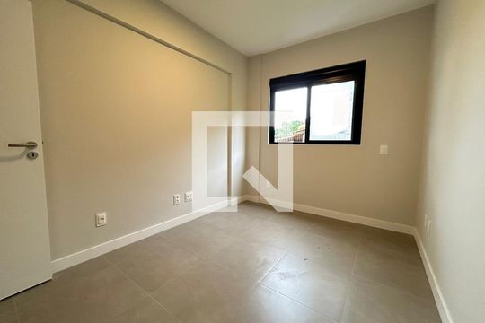 Quarto 2 de apartamento para alugar com 3 quartos, 99m² em Saco Grande, Florianópolis