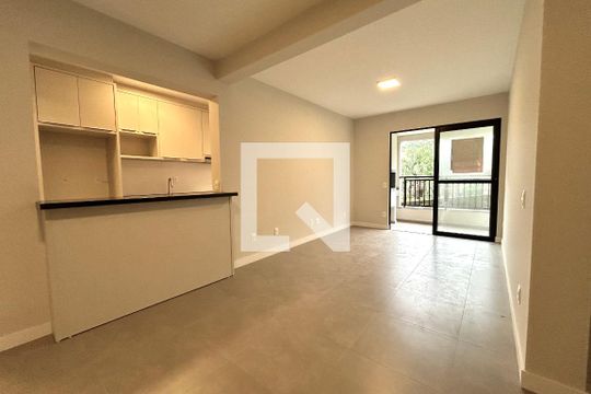 Apartamento para alugar com 3 quartos, 99m² em Saco Grande, Florianópolis