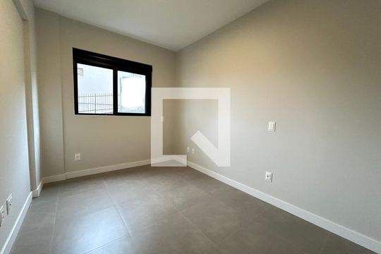 Quarto 2 de apartamento para alugar com 3 quartos, 99m² em Saco Grande, Florianópolis