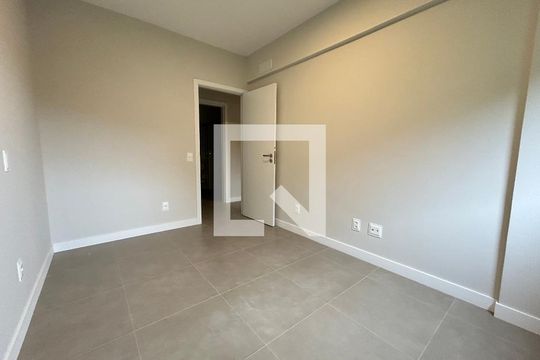 Quarto 2 de apartamento para alugar com 3 quartos, 99m² em Saco Grande, Florianópolis
