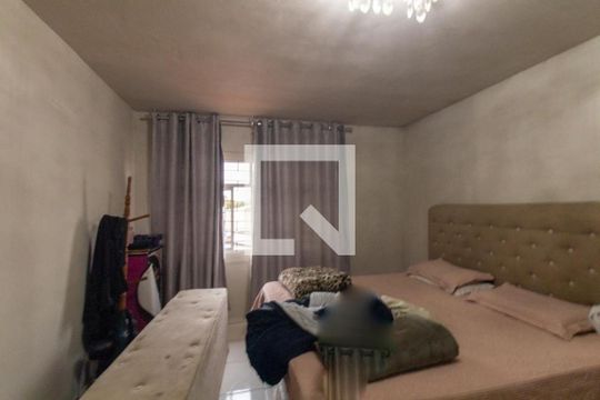 Quarto 1 Suite de casa à venda com 3 quartos, 720m² em Sítio Cercado, Curitiba