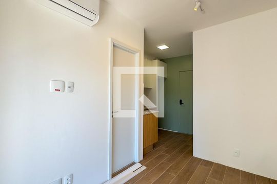 Sala de apartamento para alugar com 1 quarto, 35m² em Santo Amaro, São Paulo