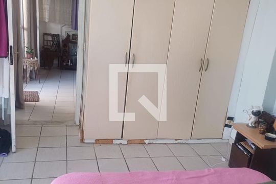 Quarto de casa de condomínio à venda com 3 quartos, 250m² em Copacabana, Rio de Janeiro