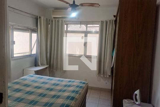 Quarto de casa de condomínio à venda com 3 quartos, 250m² em Copacabana, Rio de Janeiro