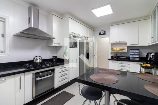 Cozinha de casa à venda com 5 quartos, 260m² em Água Fria, São Paulo