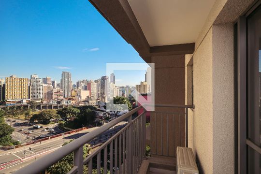 Varanda de kitnet/studio para alugar com 1 quarto, 28m² em Liberdade, São Paulo