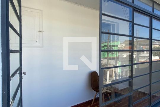 Hall de entrada de casa à venda com 3 quartos, 175m² em Jardim D’abril, Osasco