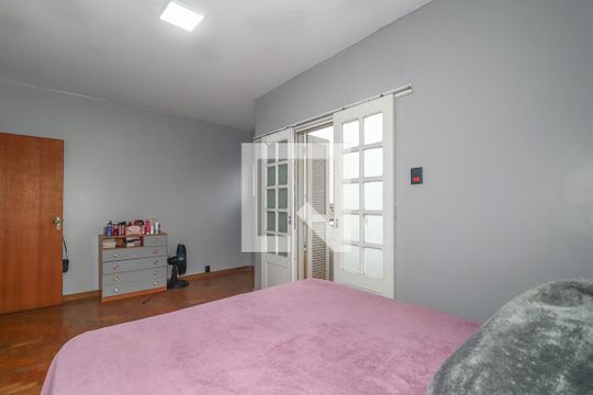 Quarto de apartamento à venda com 3 quartos, 98m² em Navegantes, Porto Alegre