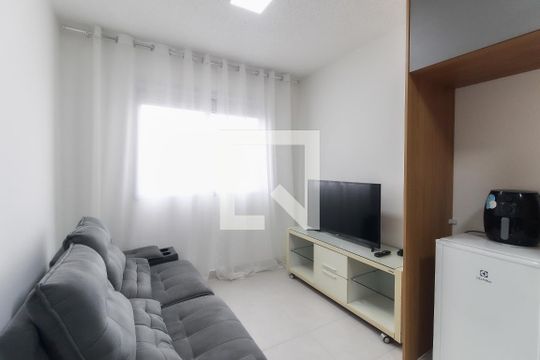Sala - Cozinha de apartamento para alugar com 2 quartos, 34m² em Fazenda Aricanduva, São Paulo