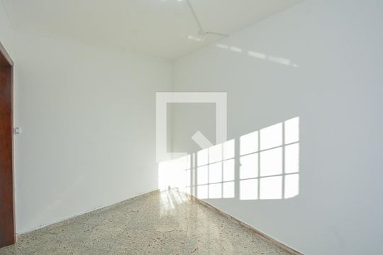 Quarto de casa para alugar com 1 quarto, 50m² em Socorro, São Paulo