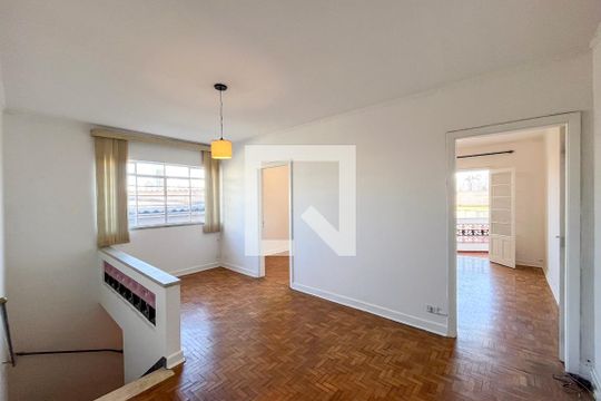 Sala de casa de condomínio para alugar com 3 quartos, 115m² em Vila Gumercindo, São Paulo