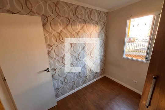 Quarto 2 de apartamento para alugar com 2 quartos, 46m² em Vila Santo Antonio do Portao, Cotia