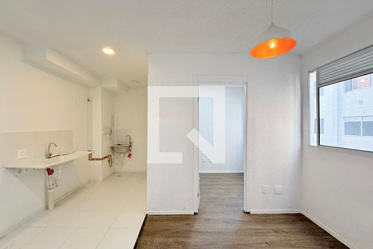 Sala de apartamento para alugar com 2 quartos, 32m² em Jardim Caravelas, São Paulo