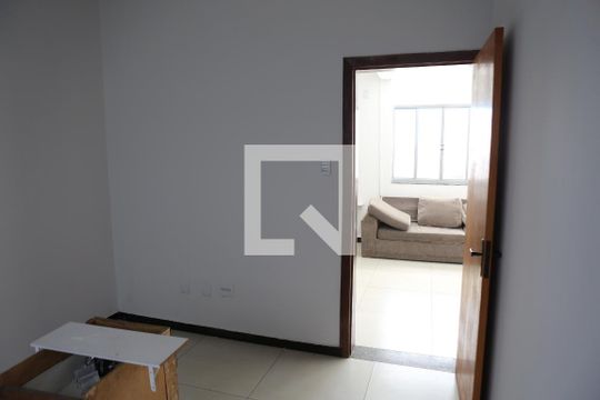 Quarto 1 de casa para alugar com 4 quartos, 200m² em Novo Eldorado, Contagem