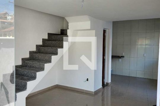 Sala de casa à venda com 3 quartos, 84m² em Campo Grande, Rio de Janeiro