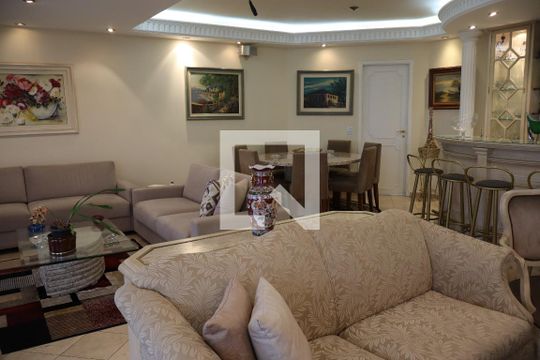 Sala  de apartamento à venda com 4 quartos, 250m² em Camargos, Guarulhos