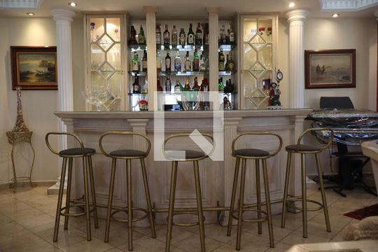 Sala  de apartamento à venda com 4 quartos, 250m² em Camargos, Guarulhos