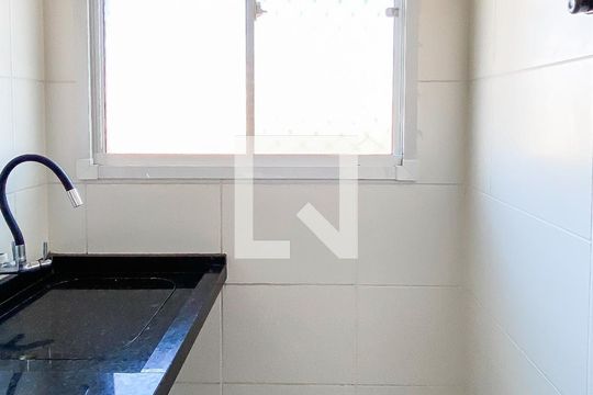 Área de Serviço de apartamento para alugar com 2 quartos, 40m² em Vila Penteado, São Paulo