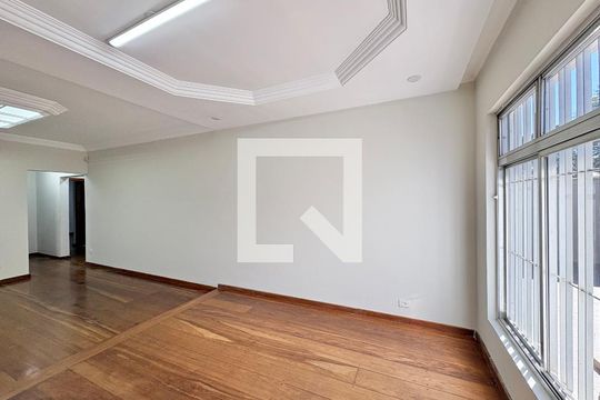 Sala de casa para alugar com 4 quartos, 230m² em Parque Sao Domingos, São Paulo