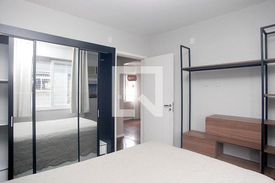 Quarto 1 de apartamento para alugar com 3 quartos, 93m² em Santana, Porto Alegre