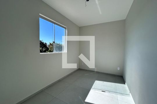 Casa de Condomínio à venda com 2 quartos, 73m² em Parque Xangri-lá, Contagem