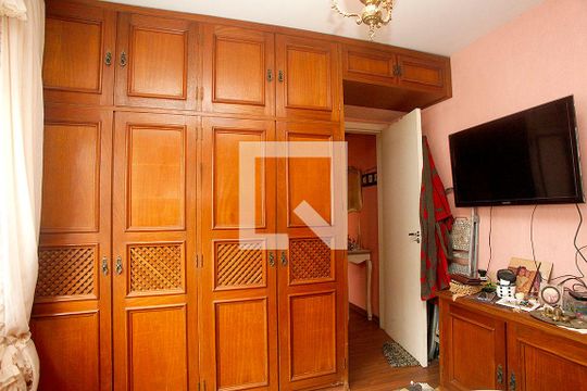 Quarto 1 de apartamento para alugar com 2 quartos, 92m² em Menino Deus, Porto Alegre