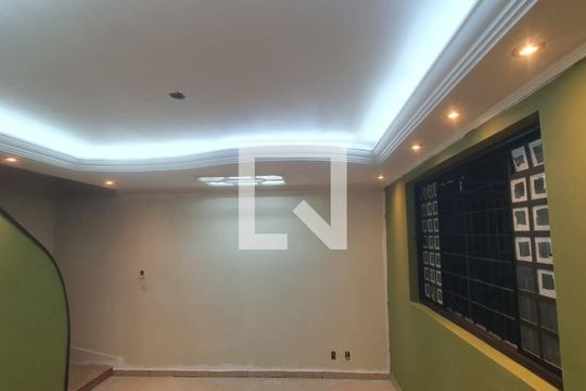 Sala de casa à venda com 2 quartos, 125m² em Jardim Japao, São Paulo