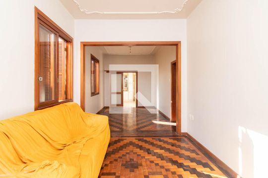 Sala de casa à venda com 2 quartos, 125m² em Santo Antônio, Porto Alegre