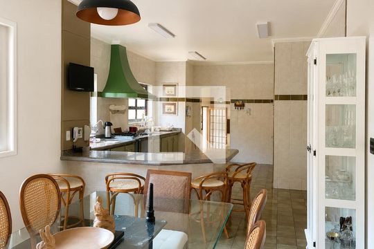 Sala de casa à venda com 4 quartos, 400m² em Parque das Universidades, Campinas