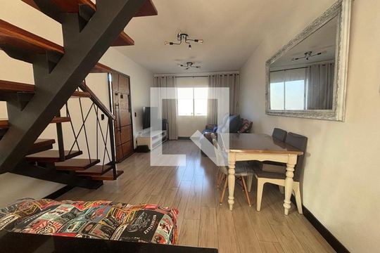 Sala de casa de condomínio à venda com 2 quartos, 59m² em Jardim California, Barueri