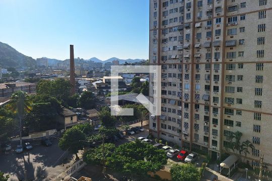 Sala de apartamento à venda com 2 quartos, 60m² em São Lourenço, Niterói