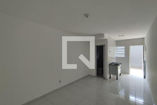 Kitnet de kitnet/studio para alugar com 1 quarto, 24m² em Vila Moraes, São Paulo