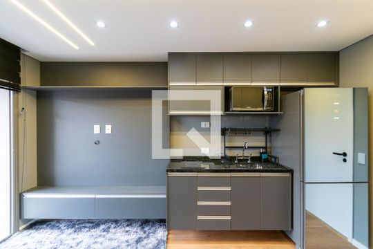 Cozinha de apartamento para alugar com 1 quarto, 29m² em Jardim Prudência, São Paulo
