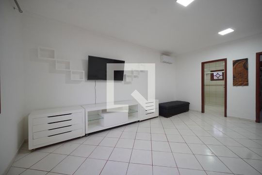 Suíte de casa de condomínio para alugar com 3 quartos, 200m² em Cachoeira do Bom Jesus, Florianópolis