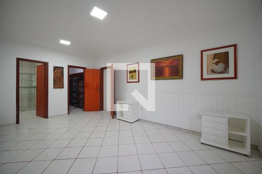Suíte de casa de condomínio para alugar com 3 quartos, 200m² em Cachoeira do Bom Jesus, Florianópolis