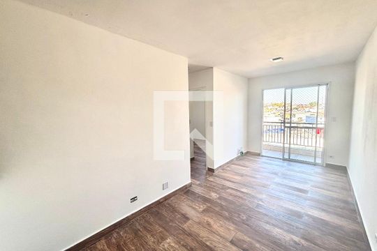 Sala de apartamento para alugar com 2 quartos, 52m² em Cidade Kemel, Ferraz de Vasconcelos