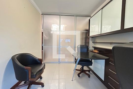 Quarto 1 de apartamento para alugar com 4 quartos, 207m² em Centro, Florianópolis