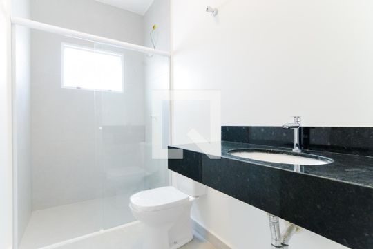 Banheiro da Suíte de casa para alugar com 3 quartos, 187m² em Vila Camargos, Guarulhos