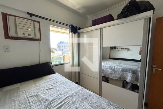 Quarto 1 de apartamento à venda com 2 quartos, 74m² em Vila Valqueire, Rio de Janeiro
