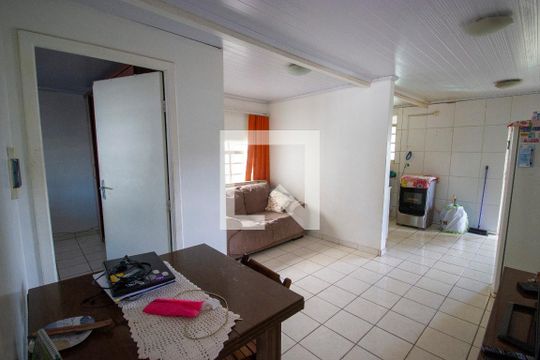Casa à venda com 5 quartos, 300m² em Conjunto M, Brasília