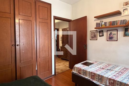 Quarto 1 de apartamento para alugar com 2 quartos, 97m² em Gonzaga, Santos