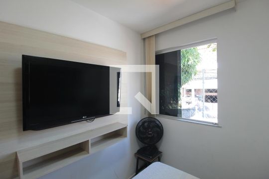 Quarto 1 de casa para alugar com 2 quartos, 120m² em Jardim Leblon, Belo Horizonte