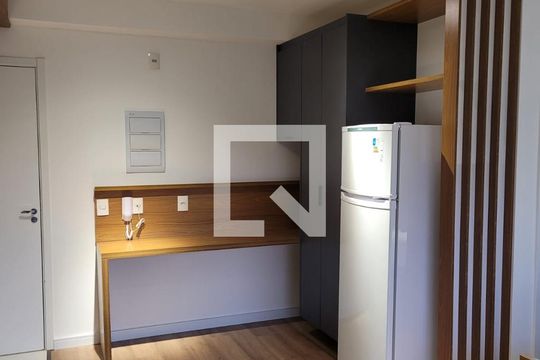 Apartamento para alugar com 1 quarto, 27m² em Centro, Mogi das Cruzes